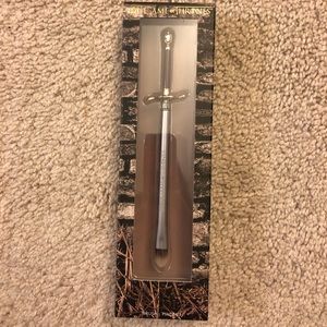 BNIB Urban Decay x Game of Thrones Needle brush